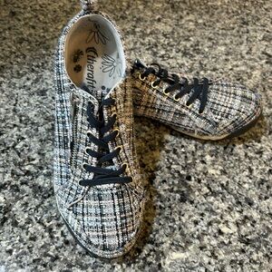 Therafit sneakers